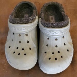 Size 10/11 Kids crocs